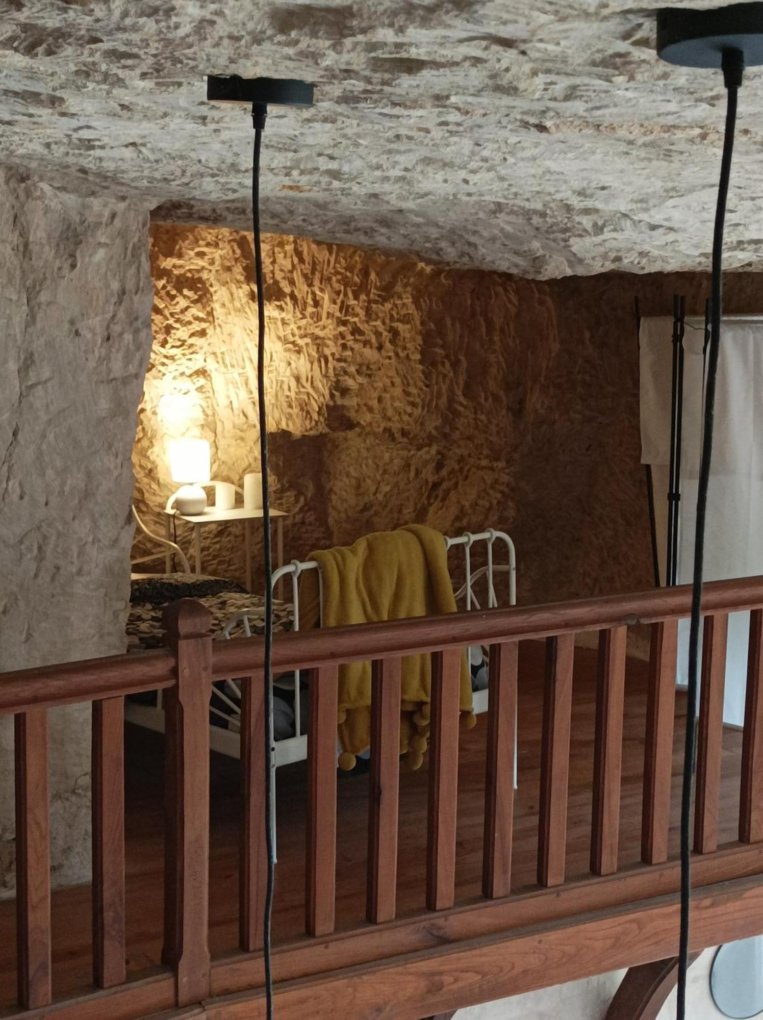 Gite Des Perreyeurs - Maison Troglodyte Avec Vue Sur Loire مونتسورو المظهر الخارجي الصورة