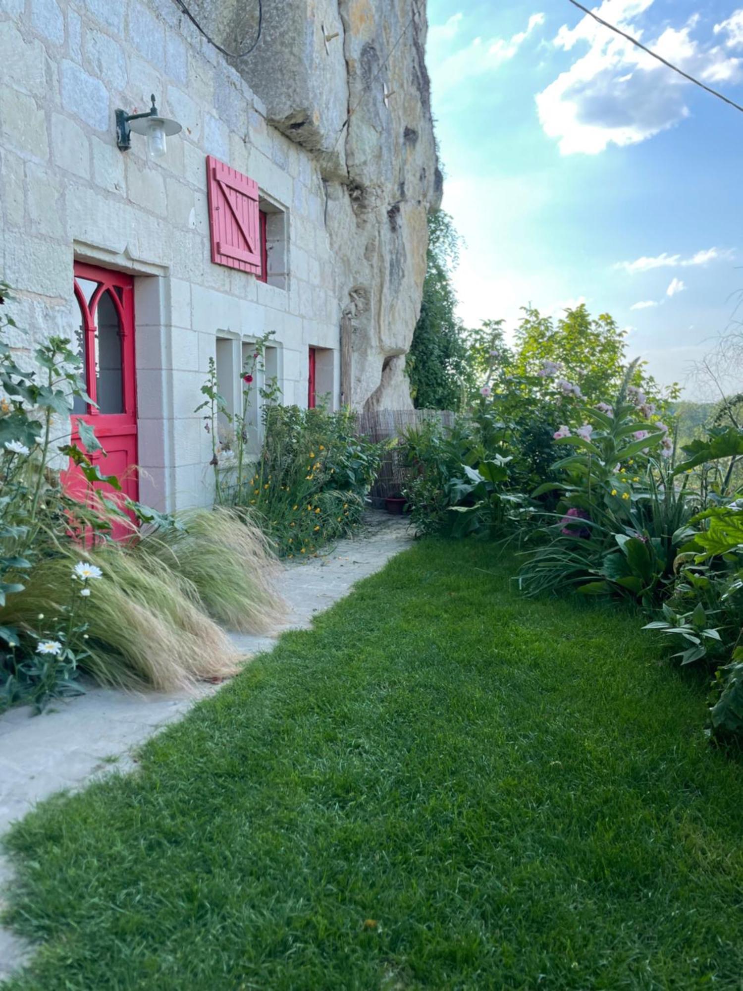 Gite Des Perreyeurs - Maison Troglodyte Avec Vue Sur Loire مونتسورو المظهر الخارجي الصورة